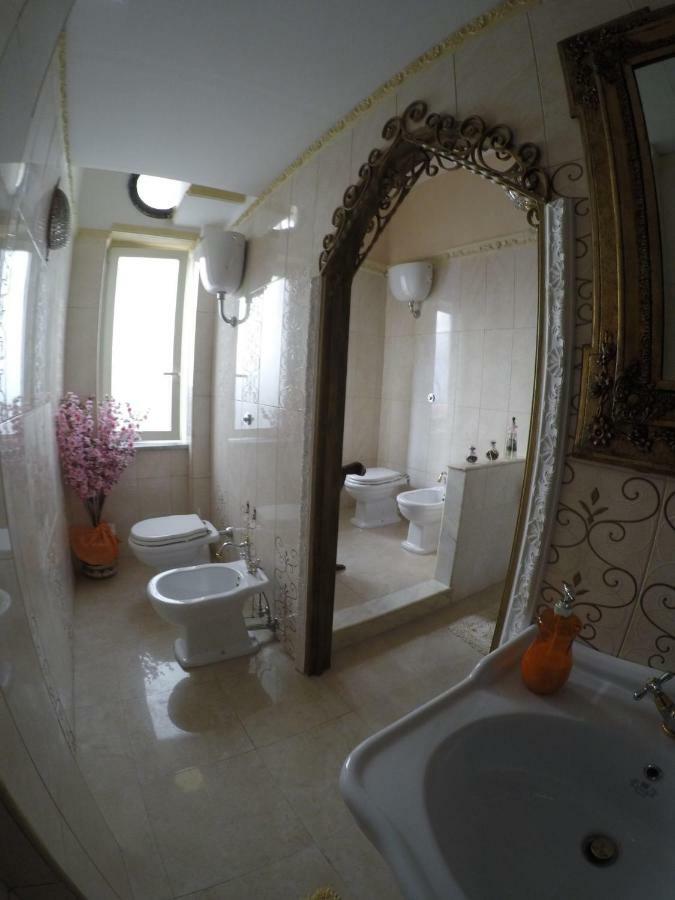 B&B Goldmund Naples Extérieur photo